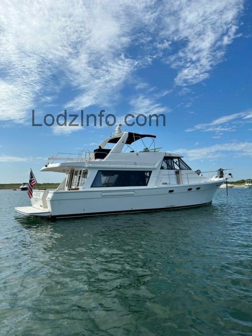 Bayliner 4788 Motoryacht karta techniczna i opinia